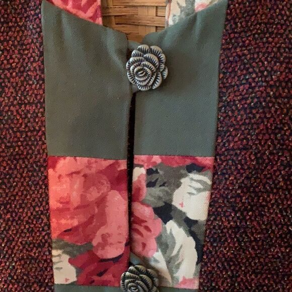 Napa Valley Vintage Large Jacket with bead/floral detail - Picture 4 of 8